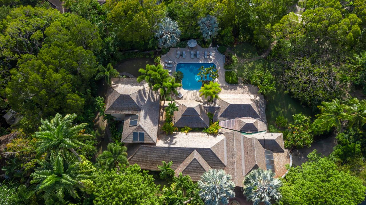 Bluff House and Cottage 