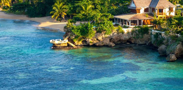 Hidden Bay by the Sea